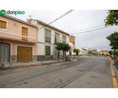 Adosado en Venta en Valderrubio, Granada