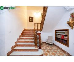 Adosado en Venta en Valderrubio, Granada