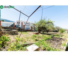 Villa en Venta en Cogollos de la Vega, Granada