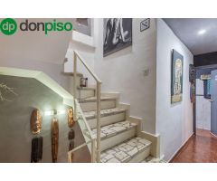 CASA DE 3 PLANTAS A UN PASO DEL CENTRO