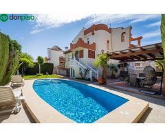 Fabuloso chalet en Urbanización El Carmelo (Ogíjares)