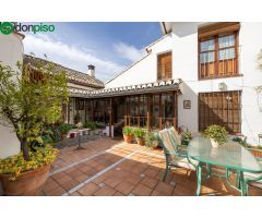 GRAN CASA EN ALBAICÍN BAJO.