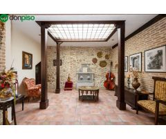 GRAN CASA EN ALBAICÍN BAJO.