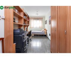 EXCLUSIVA CASA EN LA MEJOR AVENIDA DE MARACENA