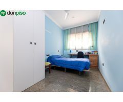 EXCLUSIVA CASA EN LA MEJOR AVENIDA DE MARACENA
