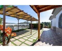 ???? ¡Espectacular chalet con piscina, jardines y salón de fiestas en Puerto Lope (Moclín)!