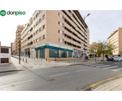 LOCAL COMERCIAL JUNTO AL CAMPUS DE LA SALUD