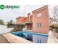 CASA CON PISCINA Y PARCELA EN JUN