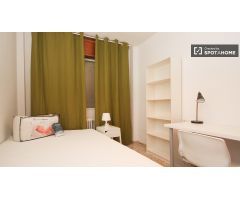 Acogedora habitación con llave independiente en apartamento compartido, Ronda
