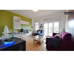 Moderno apartamento de 3 dormitorios con balcones en alquiler en Sant Martí