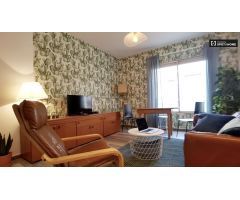 Elegante apartamento de 2 dormitorios en alquiler cerca del Park Güell en Gracia, aparcamiento dispo