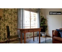 Elegante apartamento de 2 dormitorios en alquiler cerca del Park Güell en Gracia, aparcamiento dispo