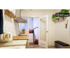 Elegante apartamento de 2 dormitorios en alquiler cerca del Park Güell en Gracia, aparcamiento dispo