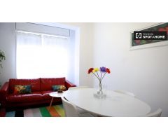 Encantador piso de 3 habitaciones con balcón y aire acondicionado en alquiler en Sant Antoni. cerca 