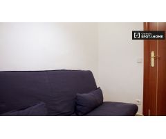 Encantador piso de 3 habitaciones con balcón y aire acondicionado en alquiler en Sant Antoni. cerca 