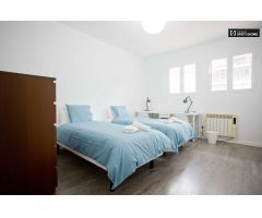 Acogedora habitación en alquiler en apartamento de 4 dormitorios en Puente de Vallecas