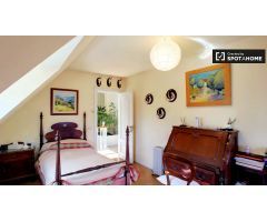 Acogedora habitación en casa de 4 dormitorios en Villafranca del Castillo