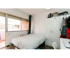 Habitación con cama doble en alquiler en apartamento de 5 dormitorios en Ronda