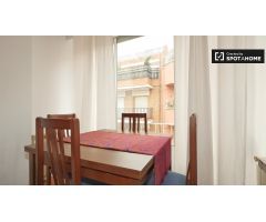 Amplio apartamento de 3 dormitorios en alquiler en Horta-Guinardó
