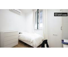 Acogedora habitación en alquiler en el apartamento de 9 habitaciones, Prat de LLobregat