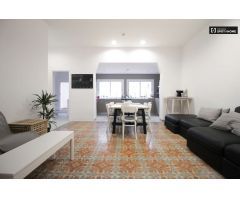 Habitación luminosa en alquiler en apartamento de 9 habitaciones, Prat de LLobregat