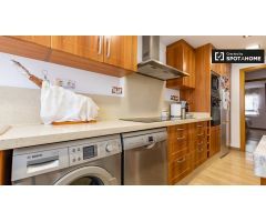 Amplia habitación con cama doble en alquiler en Benimaclet