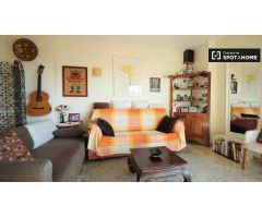 Se alquila habitación en luminoso apartamento de 2 dormitorios en Vila Olímpica