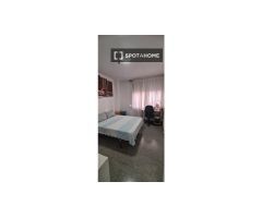 Habitación luminosa en alquiler en apartamento de 2 dormitorios en Horta