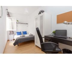 Habitación en alquiler en el apartamento de 3 habitaciones L’Hospitalet, Barcelona