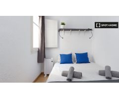 Habitación en alquiler en el apartamento de 3 habitaciones L’Hospitalet, Barcelona
