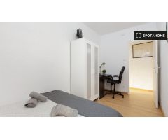 Habitación en alquiler en el apartamento de 3 habitaciones L’Hospitalet, Barcelona