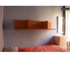 Acogedora habitación en alquiler en el Eixample Dreta, Barcelona.