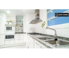 Elegante apartamento de 3 dormitorios en alquiler cerca del metro en el centro del Eixample