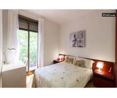 Acogedora habitación en alquiler en el apartamento de 3 dormitorios en La Dreta de lEixample