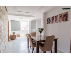 Luminoso apartamento de 1 dormitorio en alquiler cerca de Platja del Cabanyal en Algirós