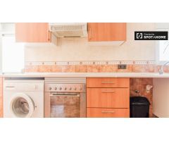 Luminoso apartamento de 1 dormitorio en alquiler cerca de Platja del Cabanyal en Algirós