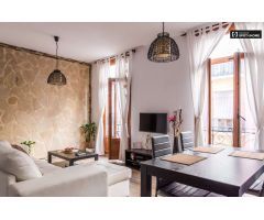 Apartamento de 3 dormitorios con aire acondicionado y 4 balcones en alquiler en Poblats Marítims
