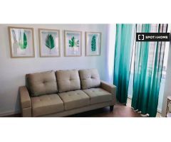 Moderno apartamento de 3 dormitorios en alquiler cerca del mar en Poblats Marítims