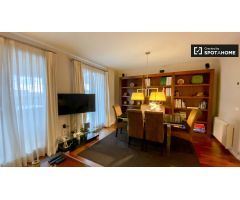 Elegante apartamento de 2 dormitorios en alquiler en Poblats Marítims
