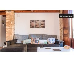 Elegante apartamento de 3 dormitorios en alquiler en Poblats Marítims