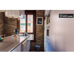 Elegante apartamento de 3 dormitorios en alquiler en Poblats Marítims