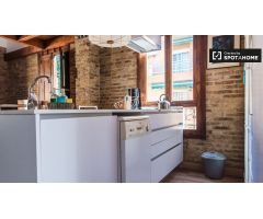 Elegante apartamento de 3 dormitorios en alquiler en Poblats Marítims