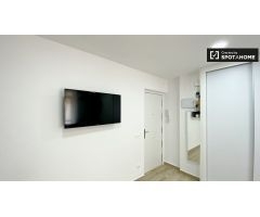Moderno apartamento de 3 dormitorios en alquiler cerca de la playa en Poblats Marítims