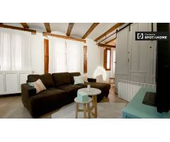 Precioso apartamento de 2 dormitorios en alquiler cerca del Mercado Central de Valencia en Ciutat Ve