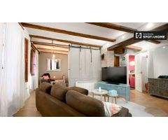 Precioso apartamento de 2 dormitorios en alquiler cerca del Mercado Central de Valencia en Ciutat Ve