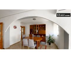 Precioso apartamento de 3 dormitorios en alquiler en Poblats Marítims