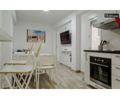 Elegante apartamento de 3 dormitorios en alquiler en Poblats Marítims