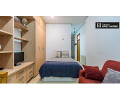 Acogedor estudio en alquiler cerca de Plaça de la Reina en Ciutat Vella
