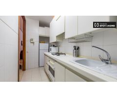 Acogedor estudio en alquiler cerca de Plaça de la Reina en Ciutat Vella