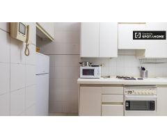 Acogedor estudio en alquiler cerca de Plaça de la Reina en Ciutat Vella